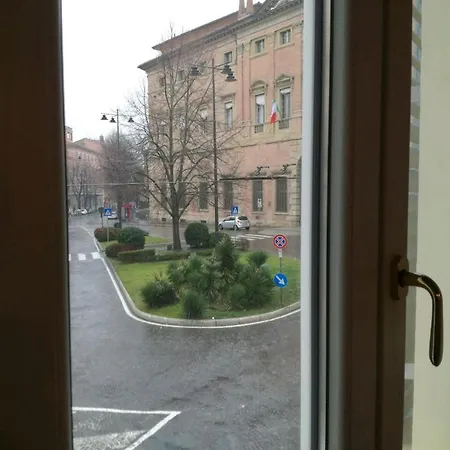 Piazza Maggiore Palace 800 - Bedinbolognacentroh- Гостевой дом *